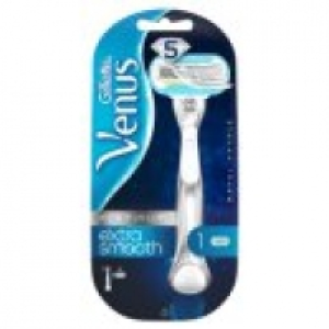 Venus Platinum Extra Smooth Womens Razor with Metal Handle £6.00
