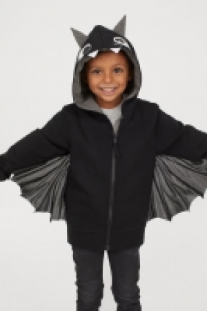  Hooded jacket with a motif £11.00