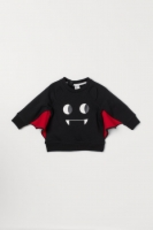  Sweatshirt with a motif £5.00