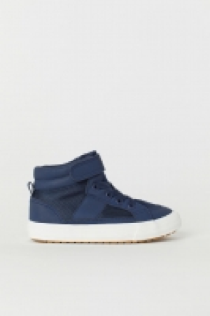  Hi-tops £7.00
