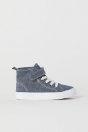  Hi-tops £5.00