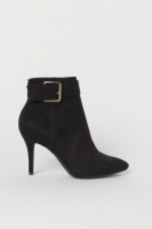  Ankle boots £20.00