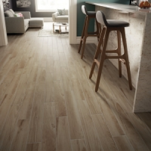 Wickes  Wickes Selwood Light Oak Wood Effect Porcelain Tile 900 x 15