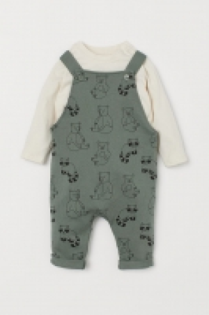  Dungarees and top £5.00