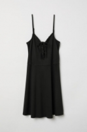  Sleeveless dress £5.00
