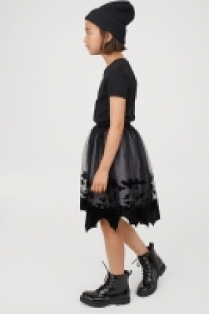  Patterned tulle skirt £7.00