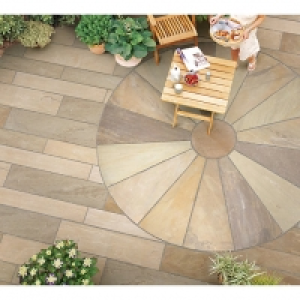 Wickes  Marshalls Fairstone Riven Harena Circle Multi 5 Piece Corner