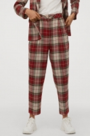  Ankle-length trousers £12.00