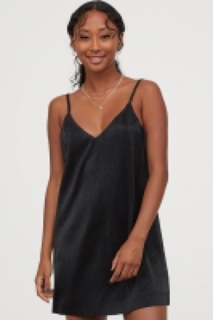  Pleated dress £9.00