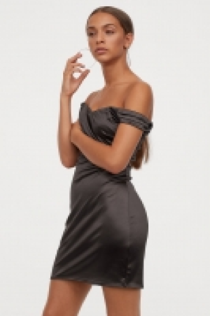  Short off-the-shoulder dress £12.00