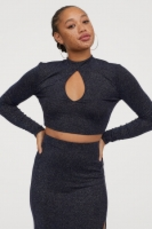  Top with a stand-up collar £10.00