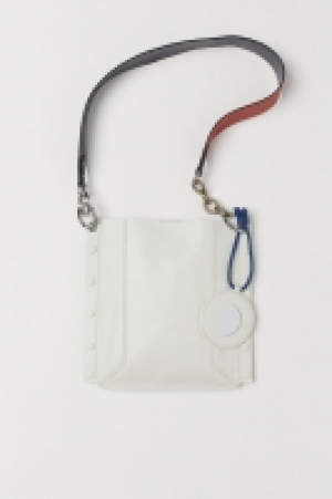  Leather shoulder bag £70.00