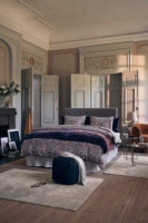 Patterned duvet cover set £30.00