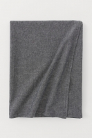 HM   Linen-blend tablecloth