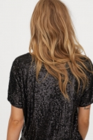  Sequined top £12.00