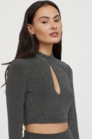  Top with a stand-up collar £6.00
