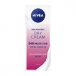 Nivea Face Cream Rich Moisturiser For Dry & Sensitive Skin