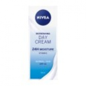 Nivea Face Cream Light Moisturiser For Normal & Combination Skin