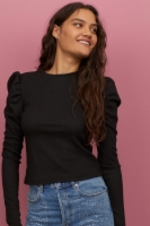  Puff-sleeved top £6.00
