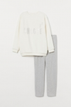  Pyjamas £8.00