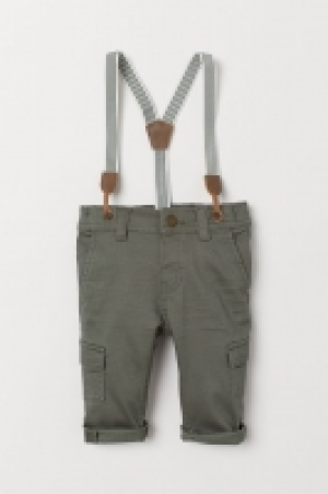 HM   Twill trousers with braces