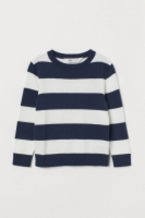  Fine-knit jumper £3.00