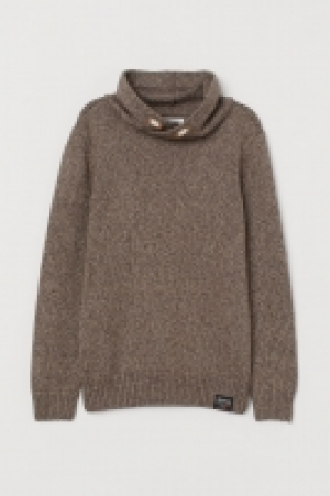  Funnel-collar jumper £8.00