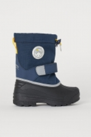  Waterproof boots with lining £11.00