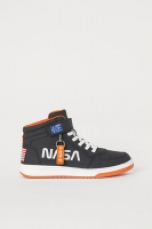  Hi-tops £11.00