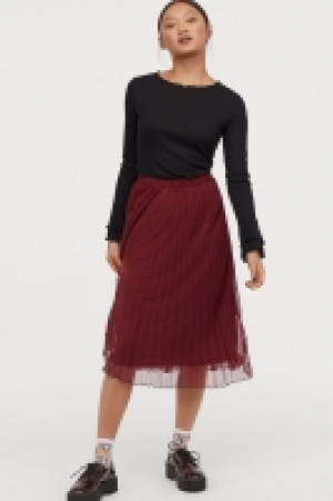  Pleated skirt £12.00