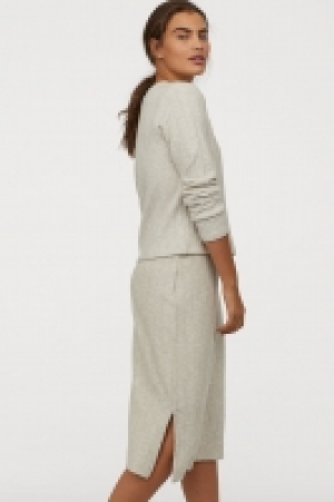  Ribbed skirt £7.00