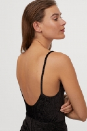 Ribbed velour body £9.00