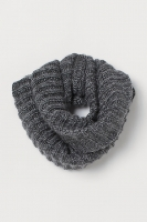  Ribbed tube scarf £5.00