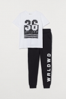 HM   T-shirt and joggers