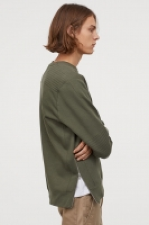  Sweatshirt with zips £10.00