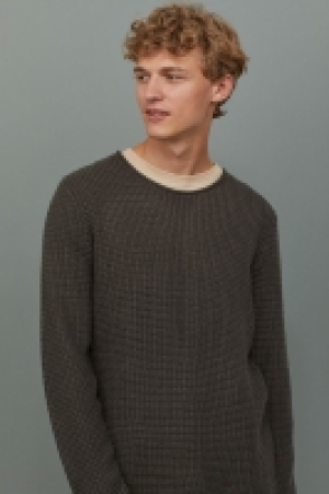  Textured-knit jumper £12.00