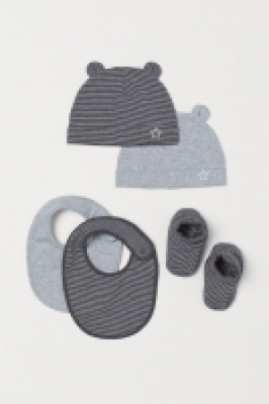  5-piece jersey set £6.00