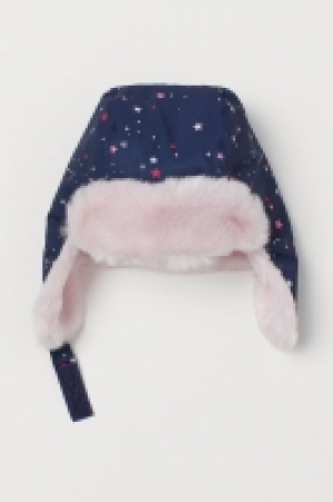 Hat with earflaps £4.00