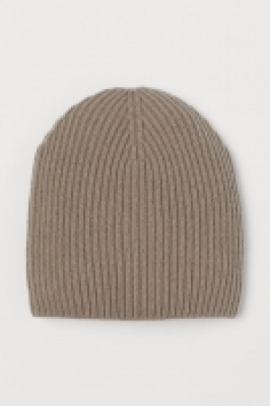  Ribbed wool-blend hat £5.00