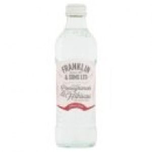 Franklin & Sons Ltd Succulent Pomegranate & Floral Hibiscus with Rose Infused So