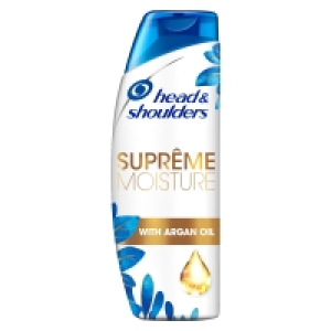 Head & Shoulders Supreme Moisture Anti-Dandruff Shampoo 400m £3.50