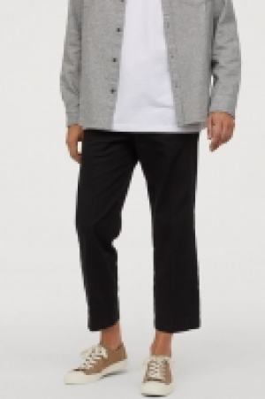  Ankle-length cotton chinos £17.00