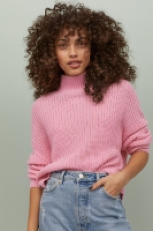  Turtleneck jumper £4.00
