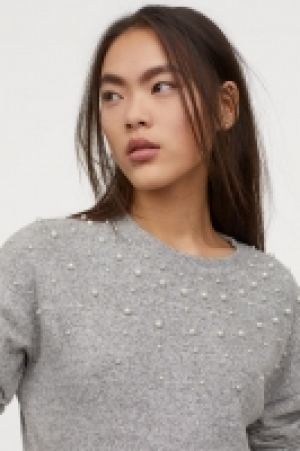  Fine-knit beaded jumper £10.00