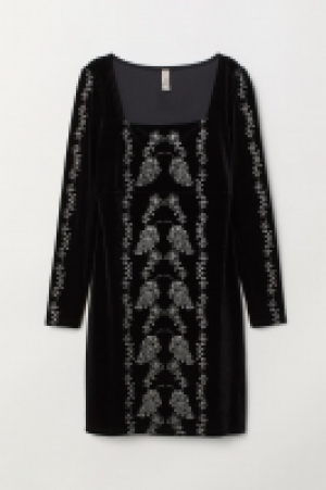  Fitted velour dress £17.00
