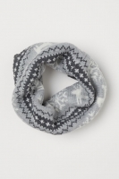 HM   Jacquard-knit tube scarf