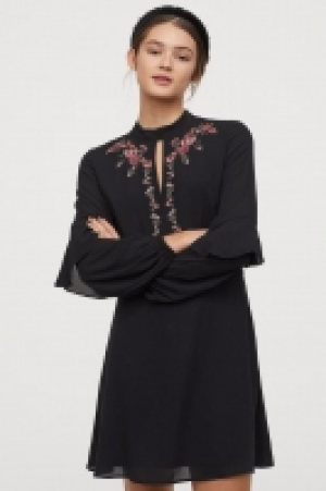 HM   Chiffon dress with embroidery