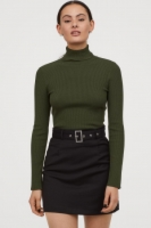  Skirt with a belt £10.00