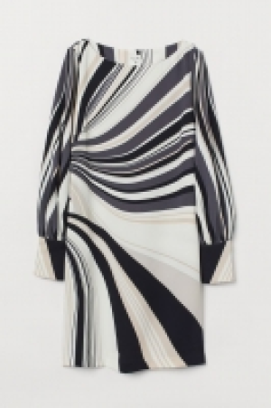  Boat-neck dress £15.00