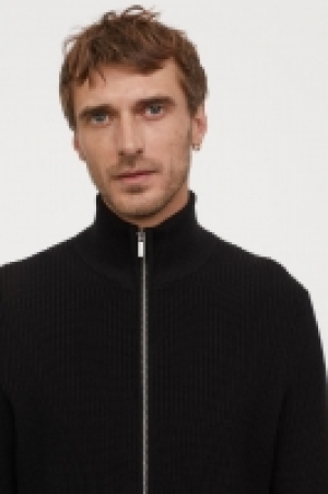  Zipped cardigan £19.00